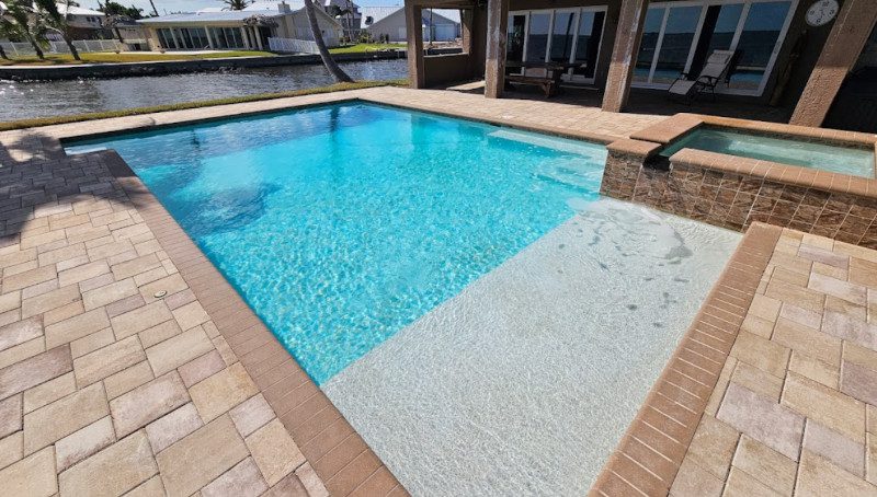 Pool Service in Naples, Florida